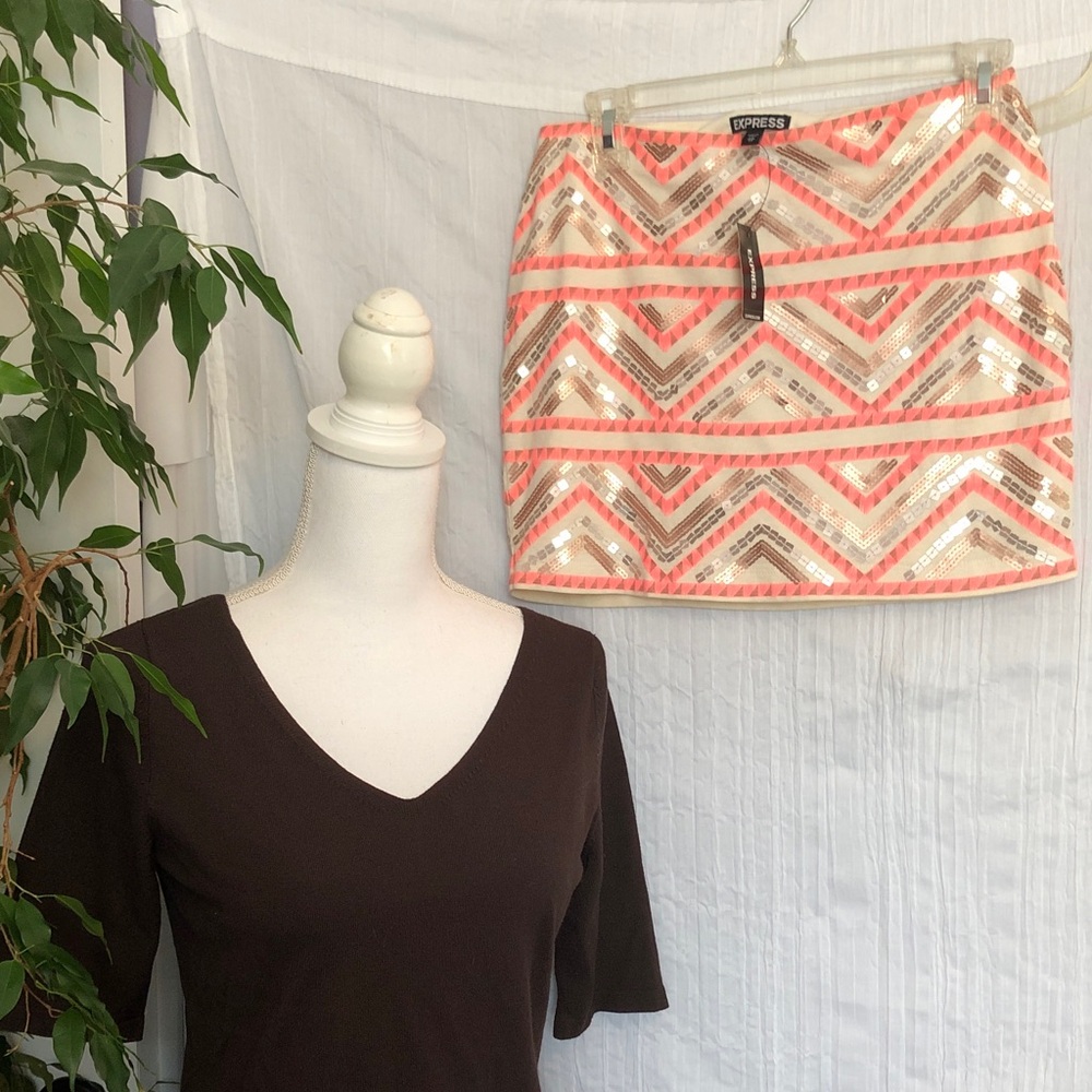 EXPRESS Sz XS peach glitter Aztec miniskirt NWT & LOFT Sz S brown V neck top